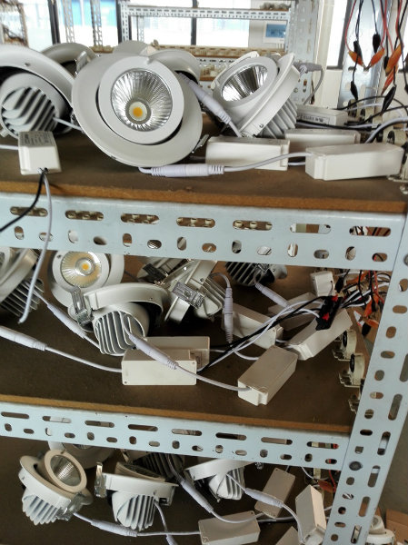 Rotatable LED down light